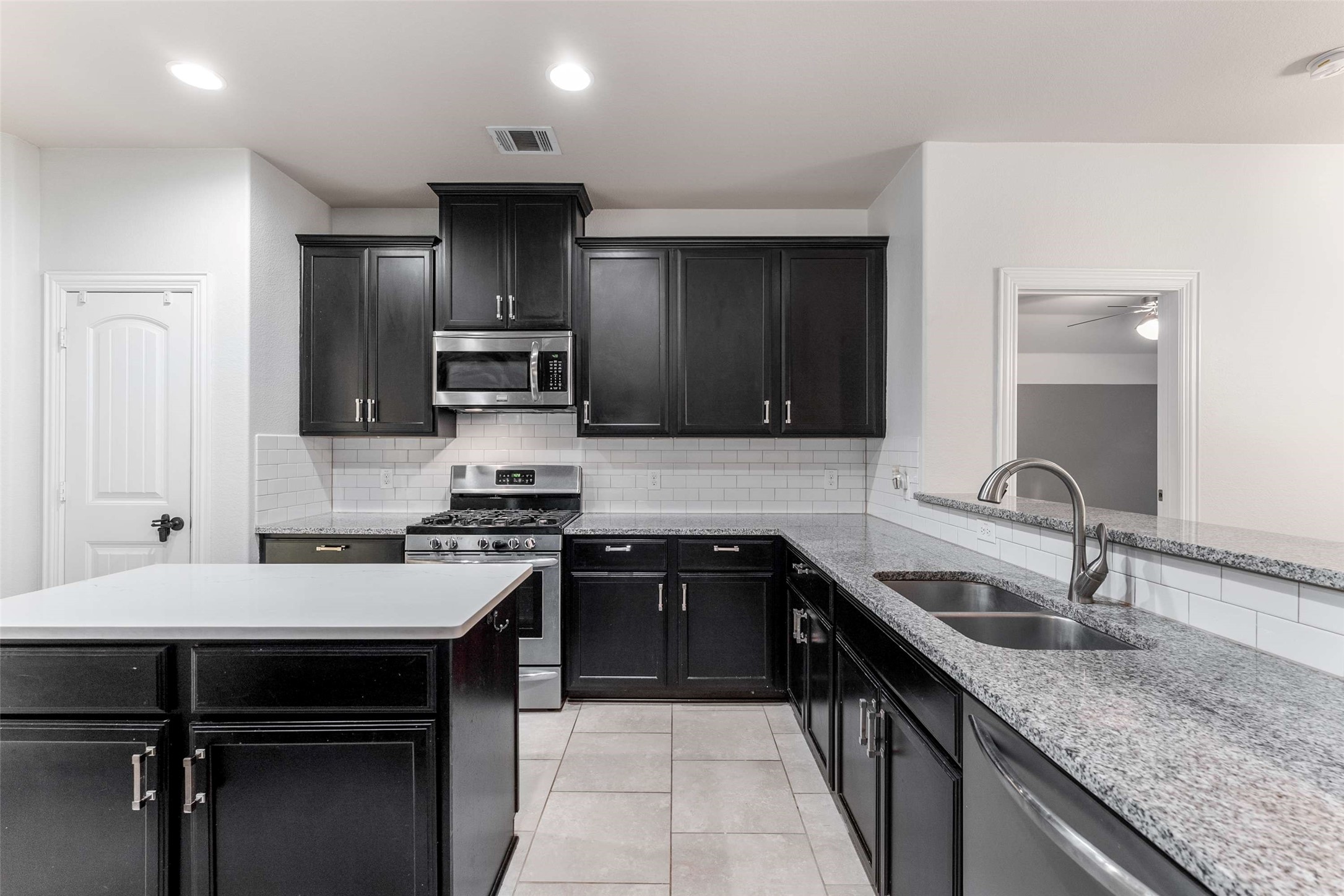 3905 Shadewell Street