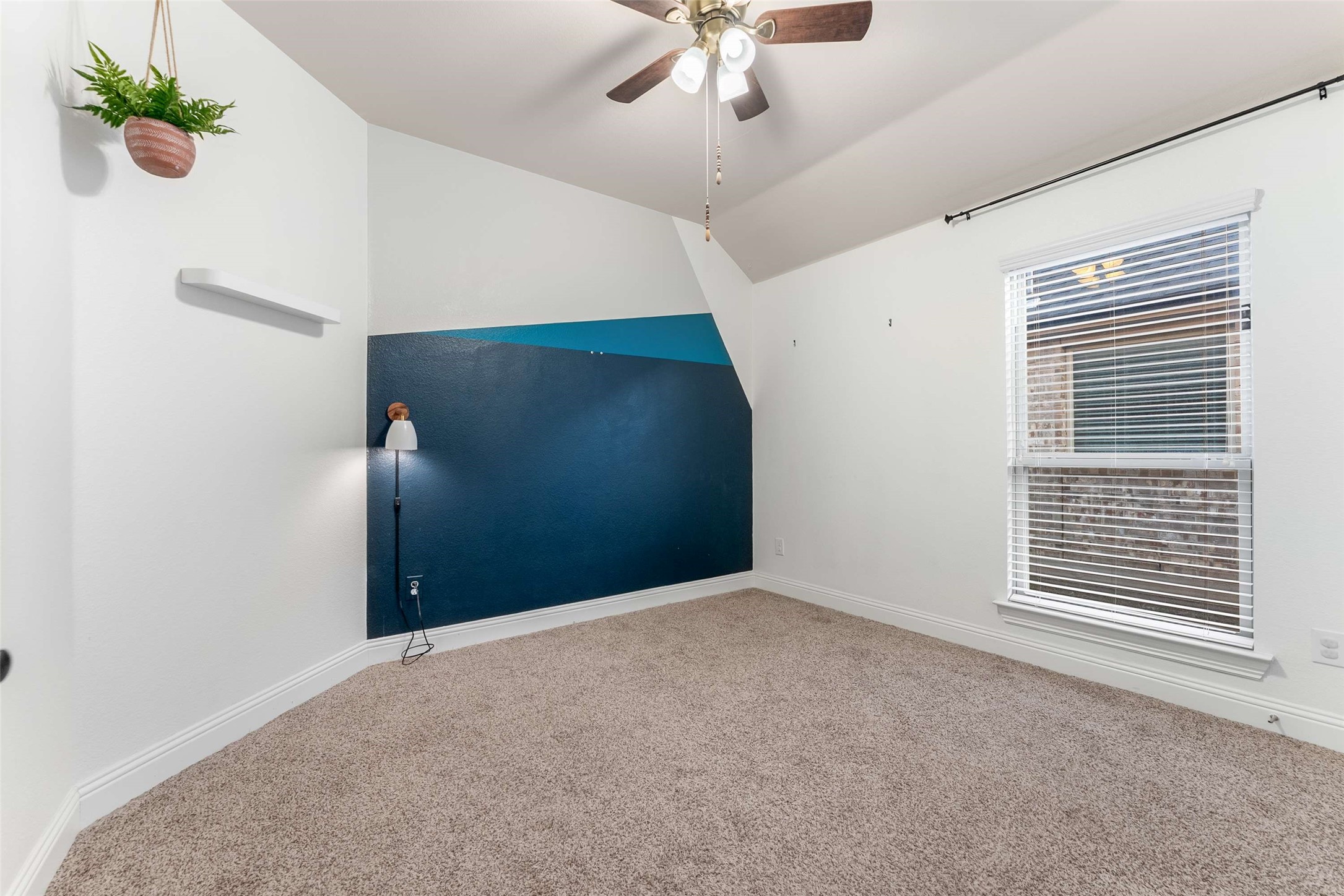 3905 Shadewell Street