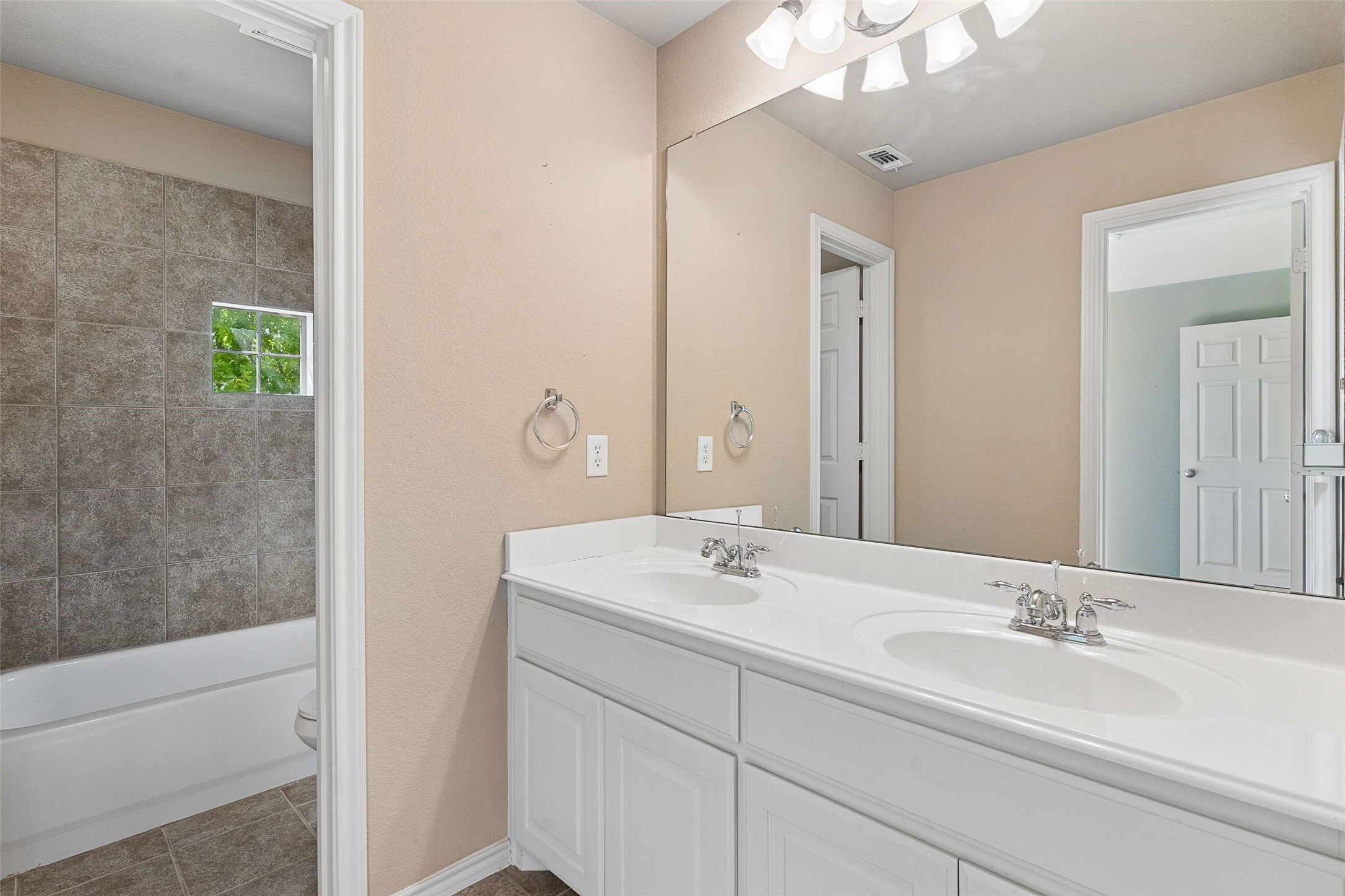 1908 Canyon Wren Drive