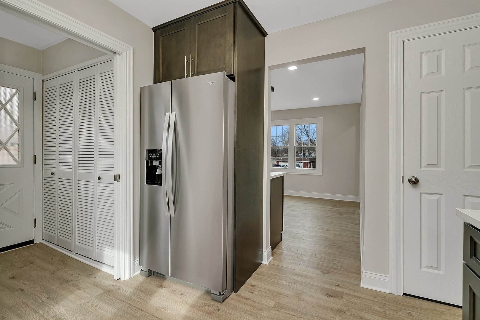 6025 Washington Street