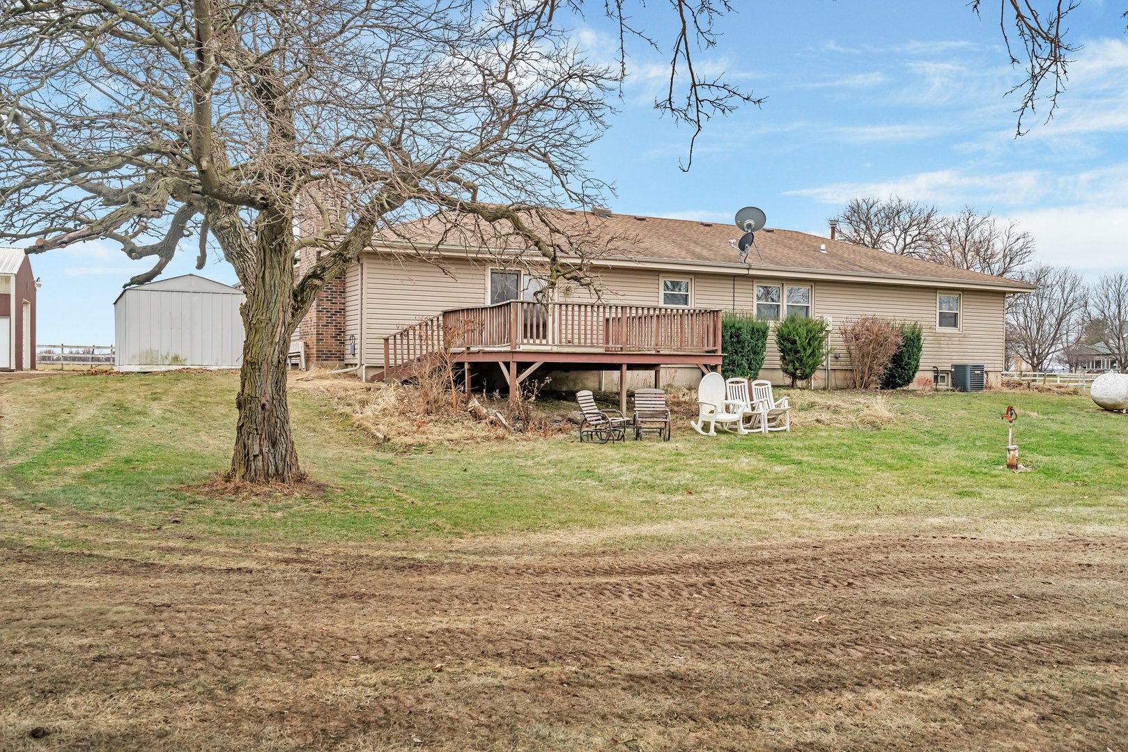 4036 E 2351 Road