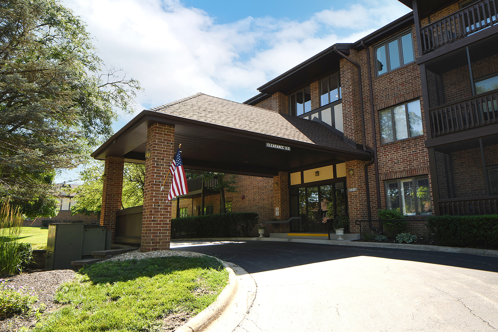 7737 W Golf Drive Unit: 201