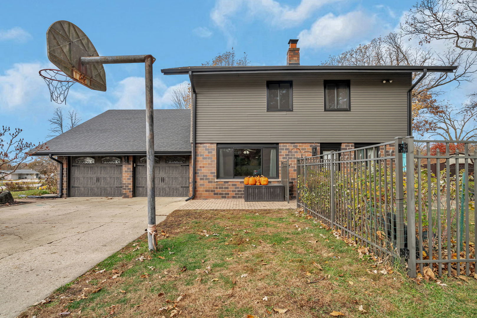 24556 W Lancelot Lane