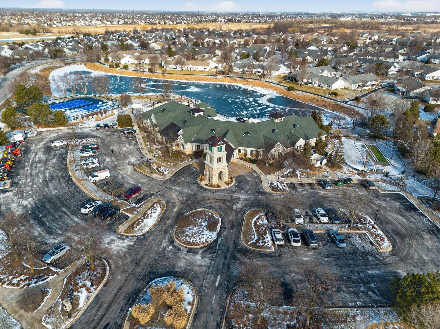 1596 W Ludington Circle