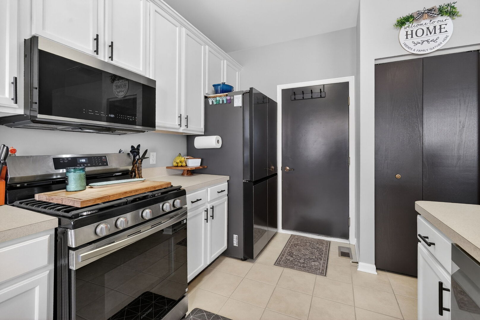 1596 W Ludington Circle