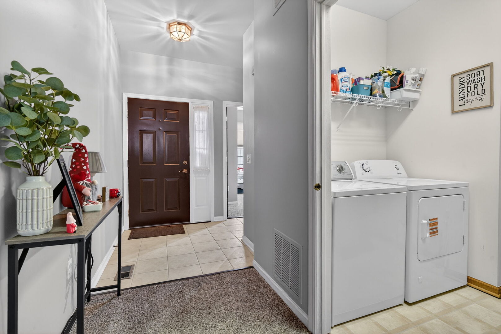 1596 W Ludington Circle