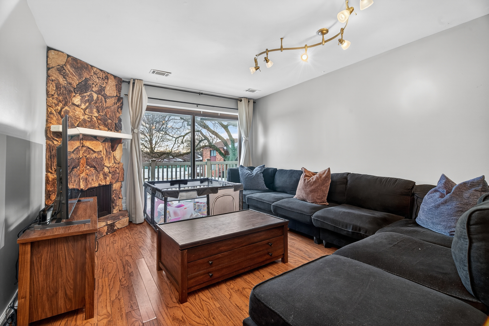 6755 180th Street Unit: 6