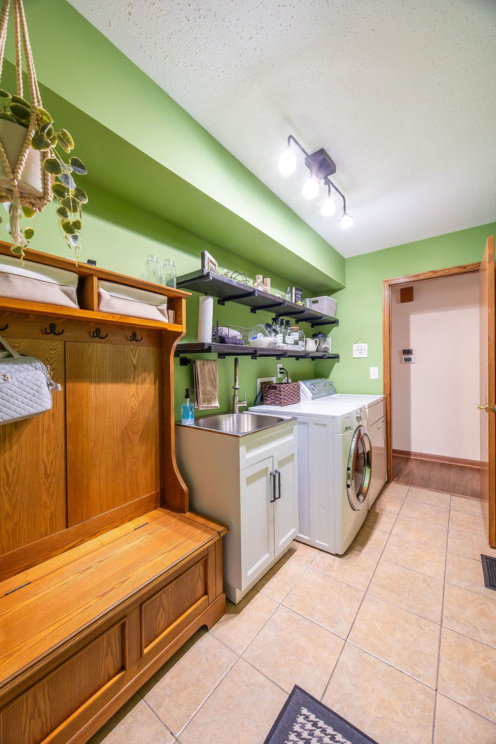 802 Eagle Creek Road