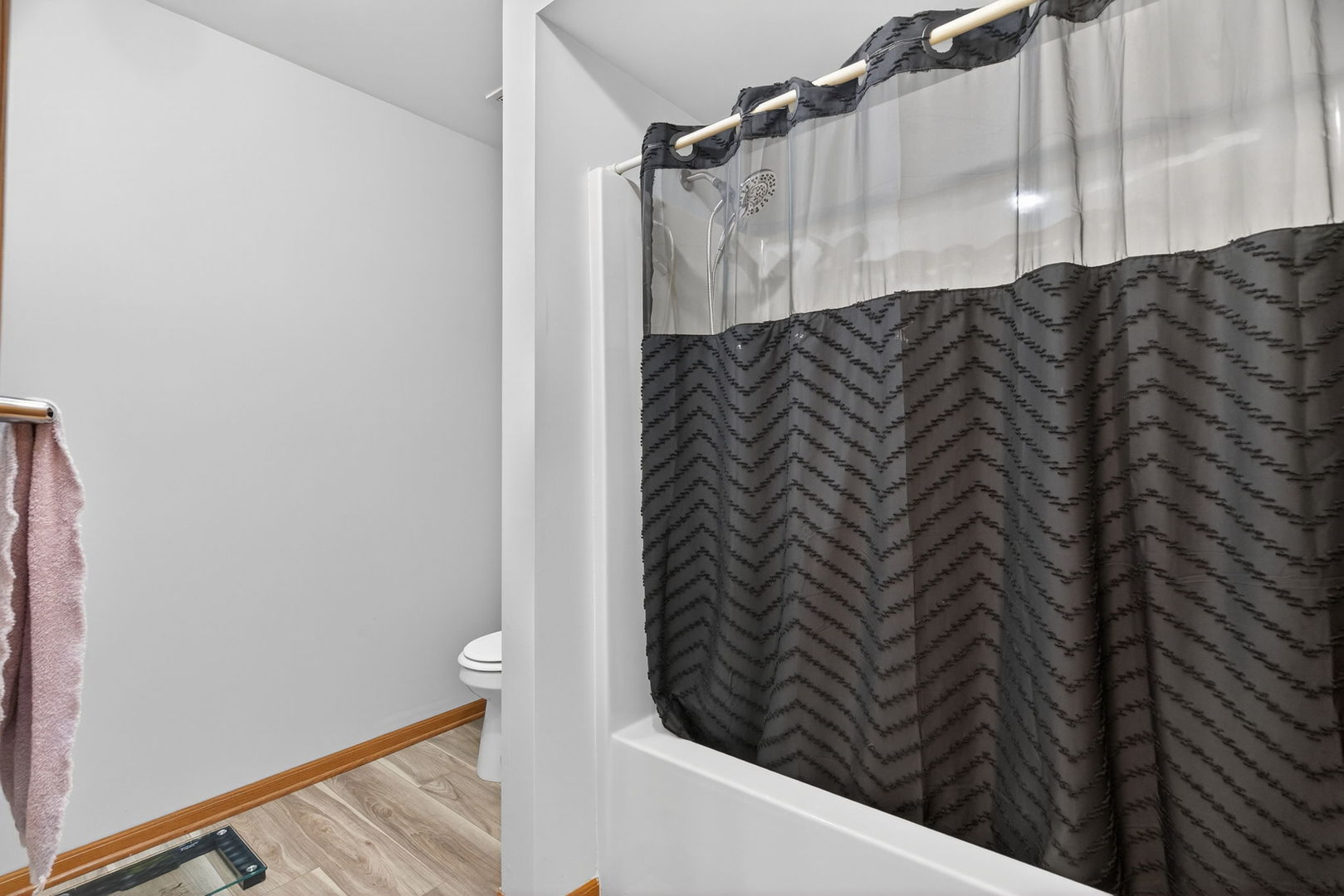 2700 Eagle Drive Unit: 2700