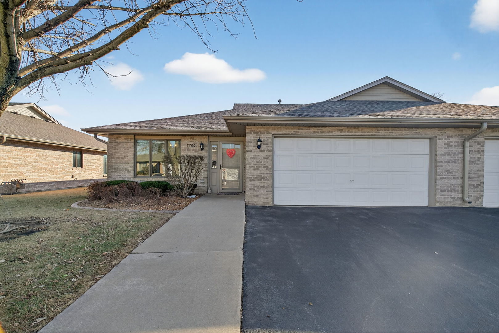 2700 Eagle Drive Unit: 2700