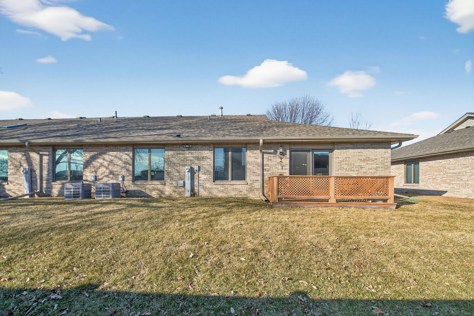2700 Eagle Drive Unit: 2700