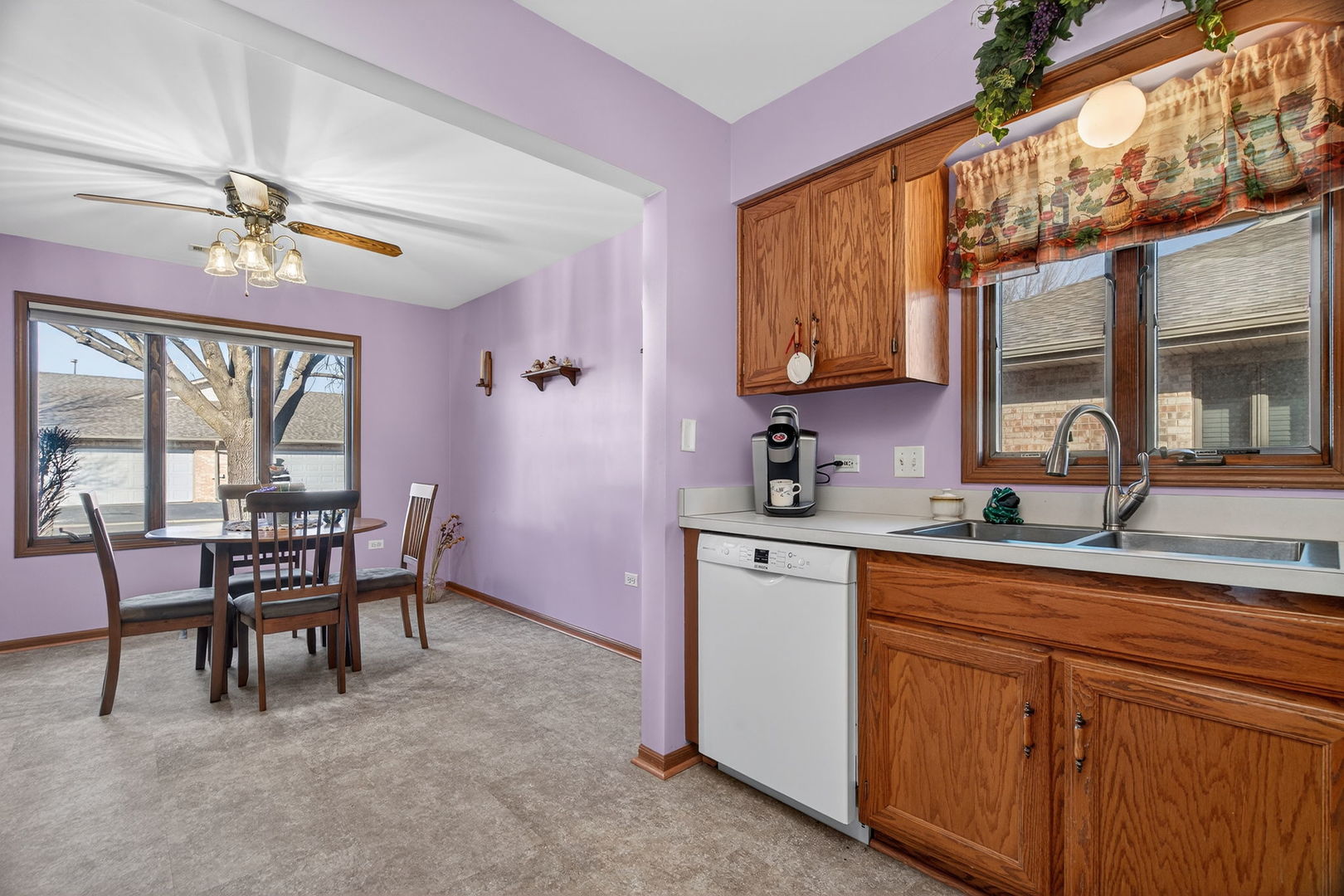 2700 Eagle Drive Unit: 2700