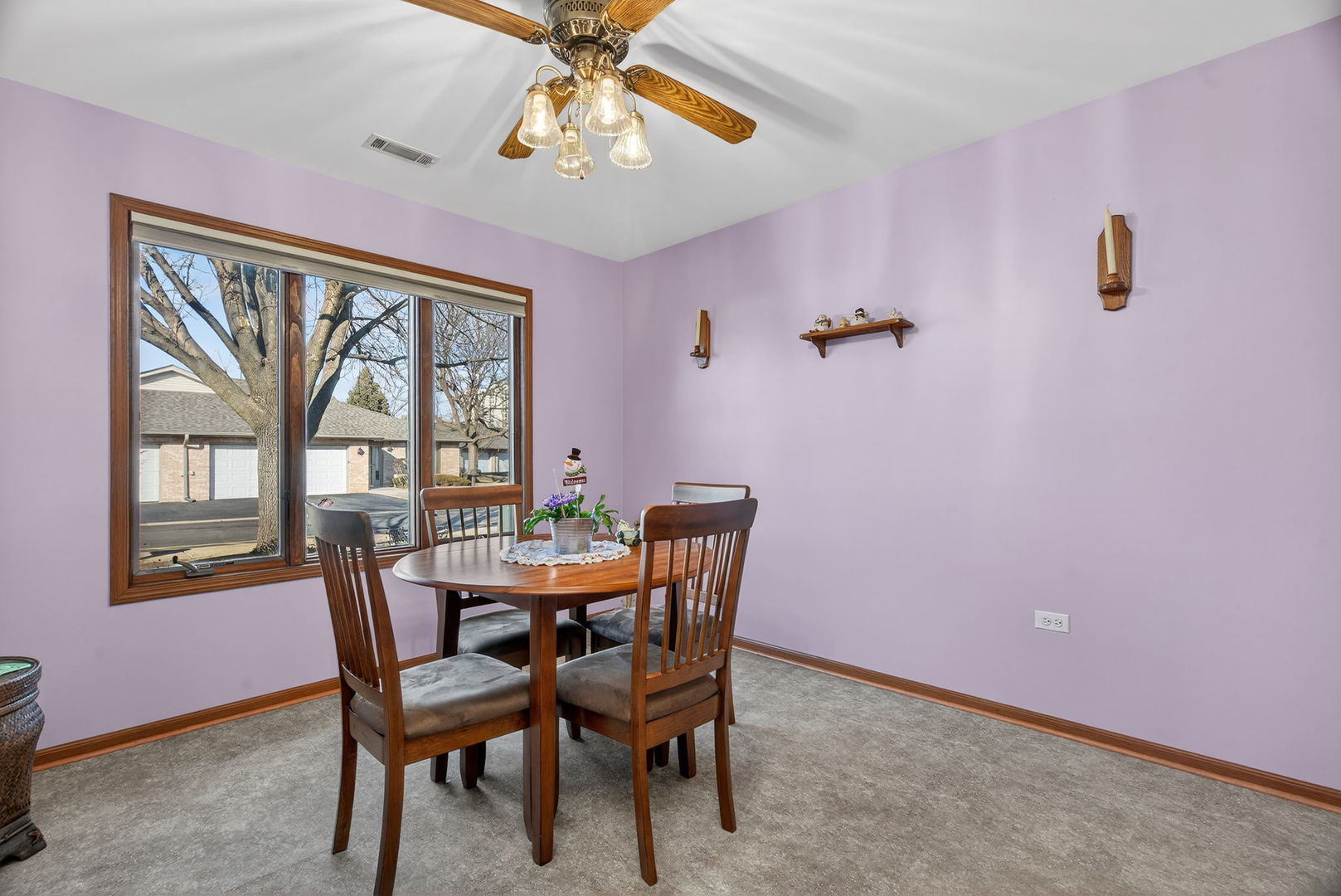2700 Eagle Drive Unit: 2700