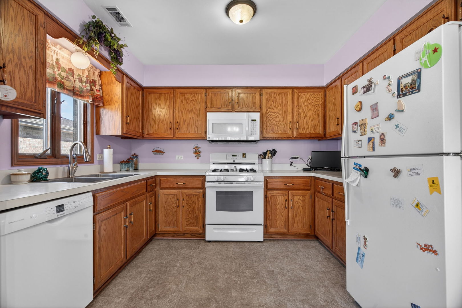 2700 Eagle Drive Unit: 2700