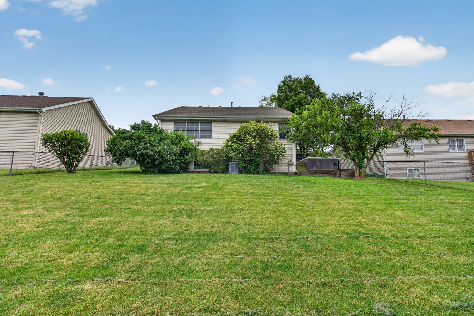 882 Wilshire Lane