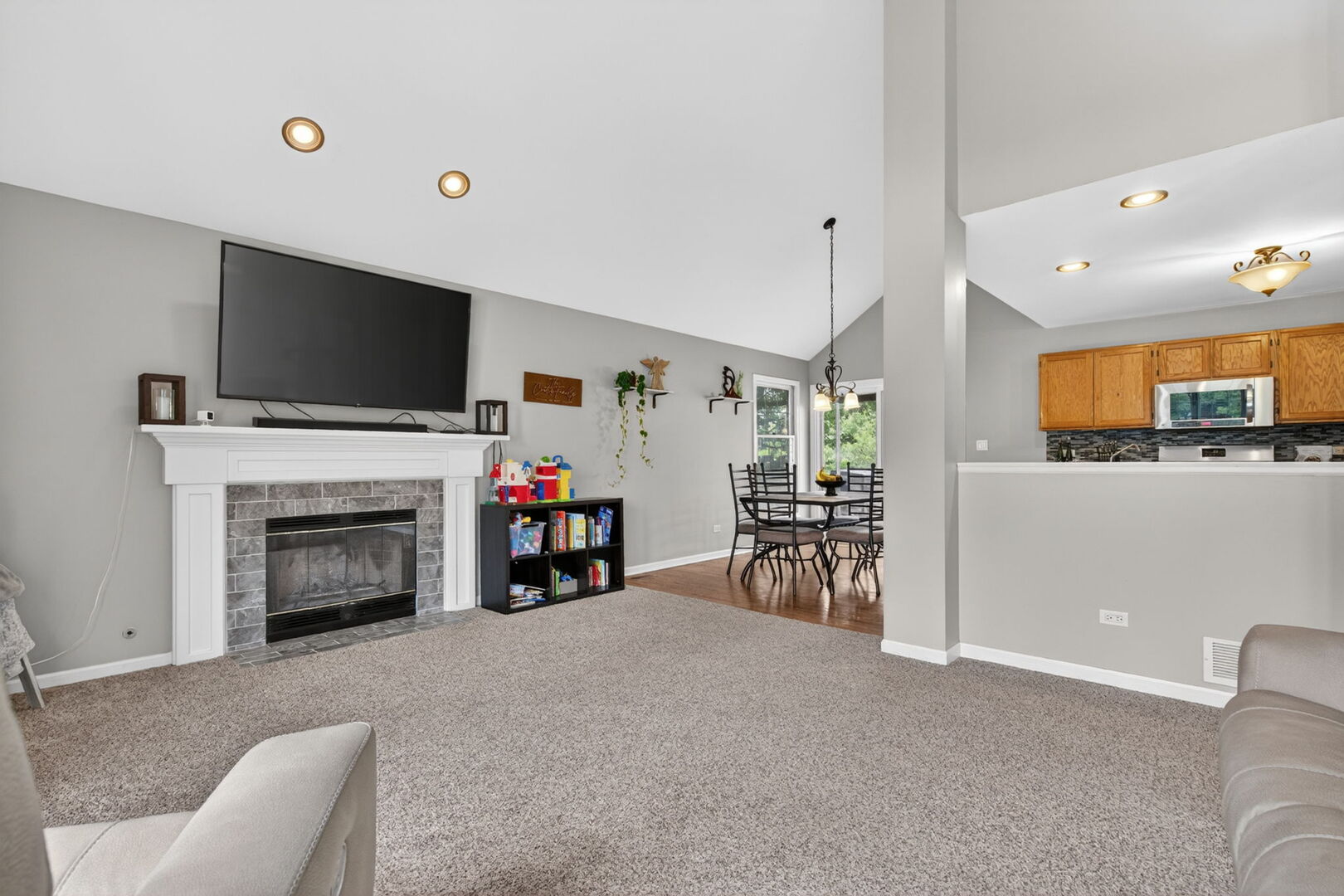 882 Wilshire Lane