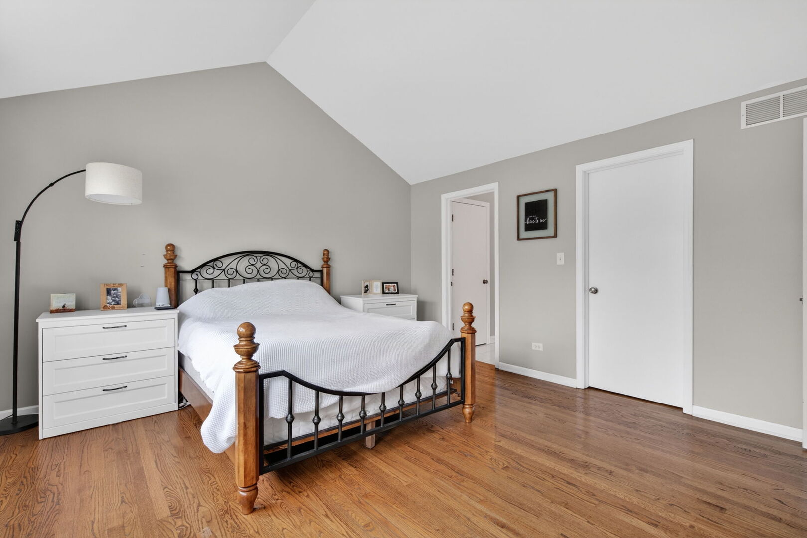 882 Wilshire Lane