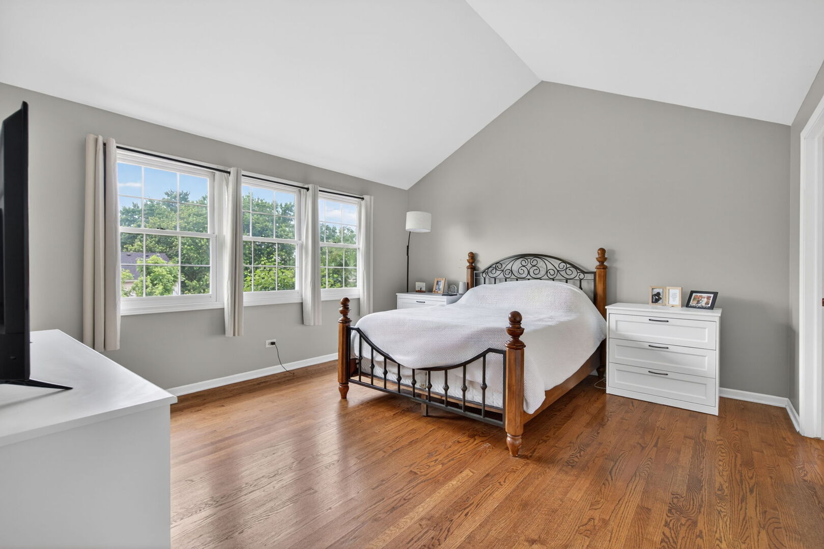 882 Wilshire Lane