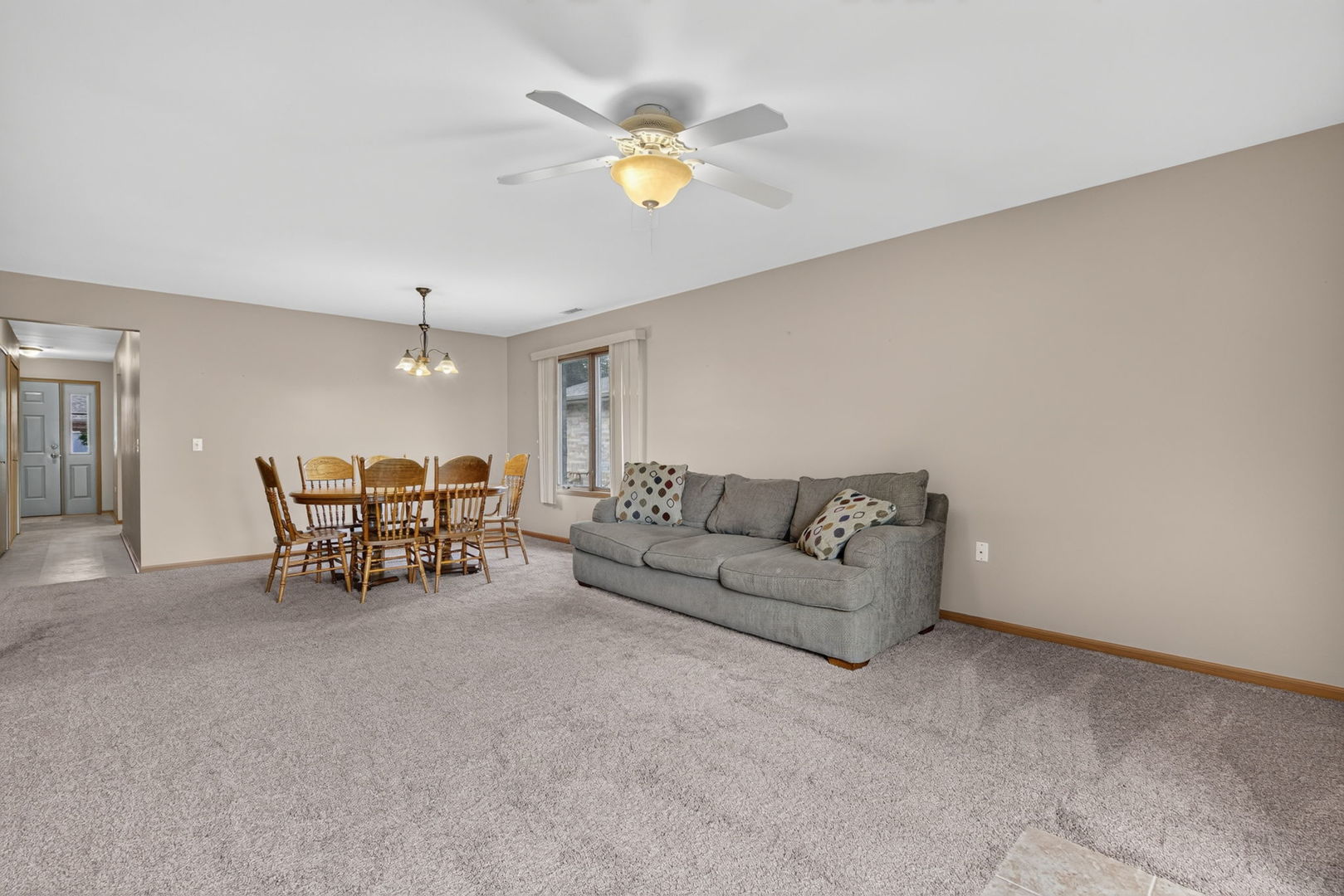 2700 Eagle Drive Unit: 2700