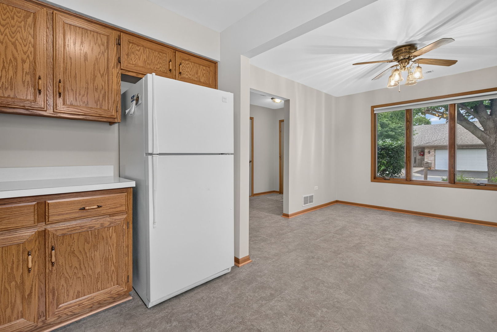 2700 Eagle Drive Unit: 2700