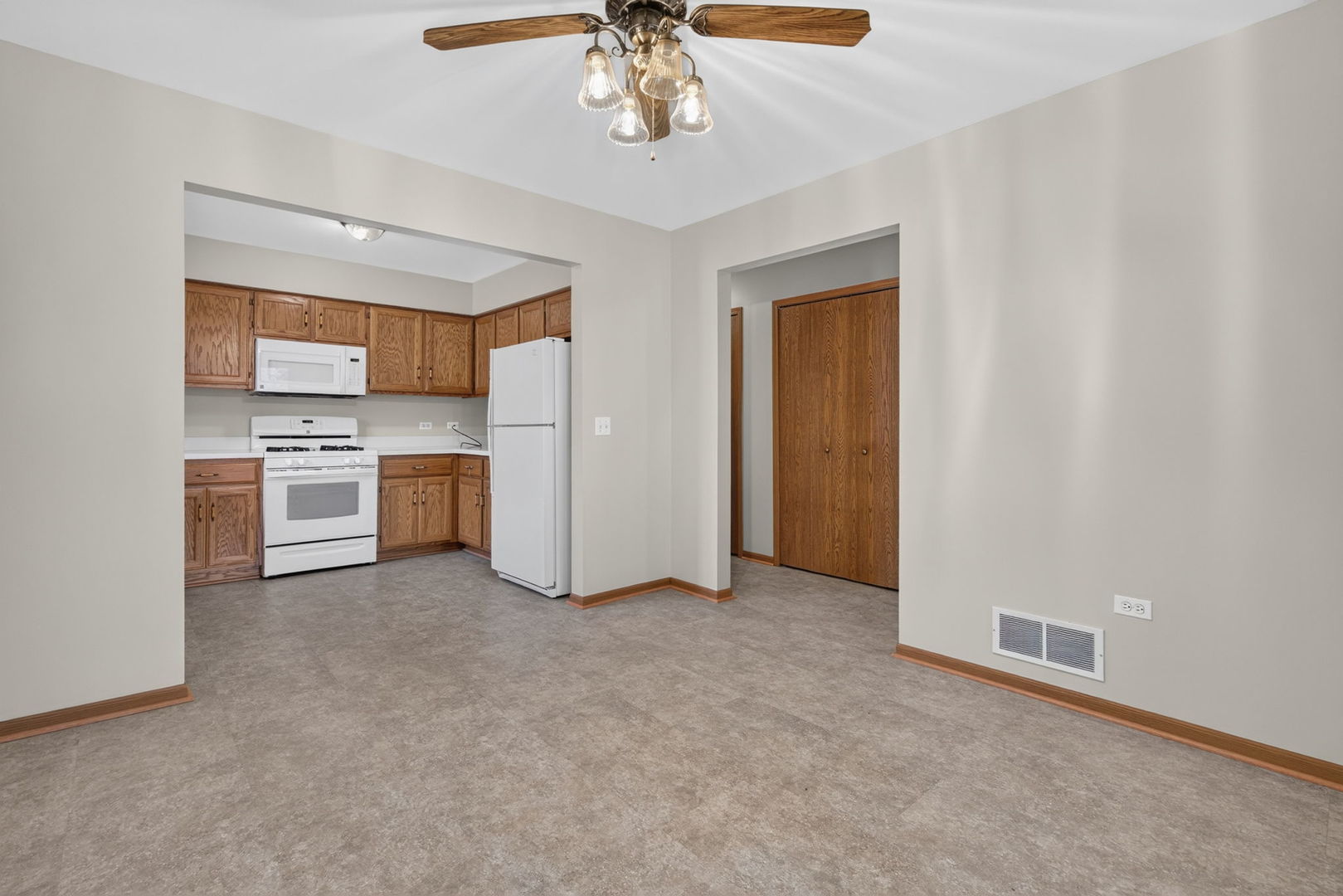 2700 Eagle Drive Unit: 2700