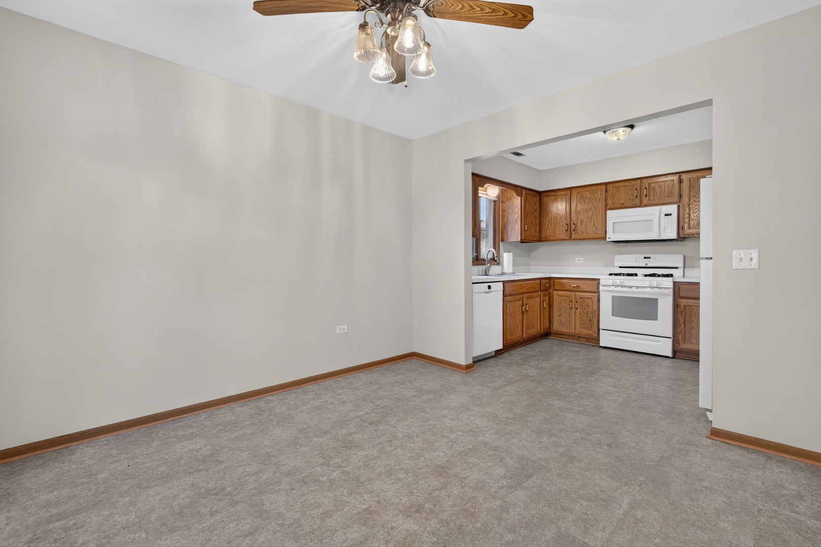 2700 Eagle Drive Unit: 2700