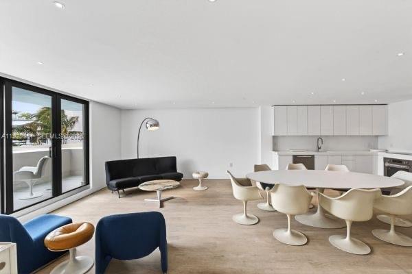 1800 Collins Ave # 5E