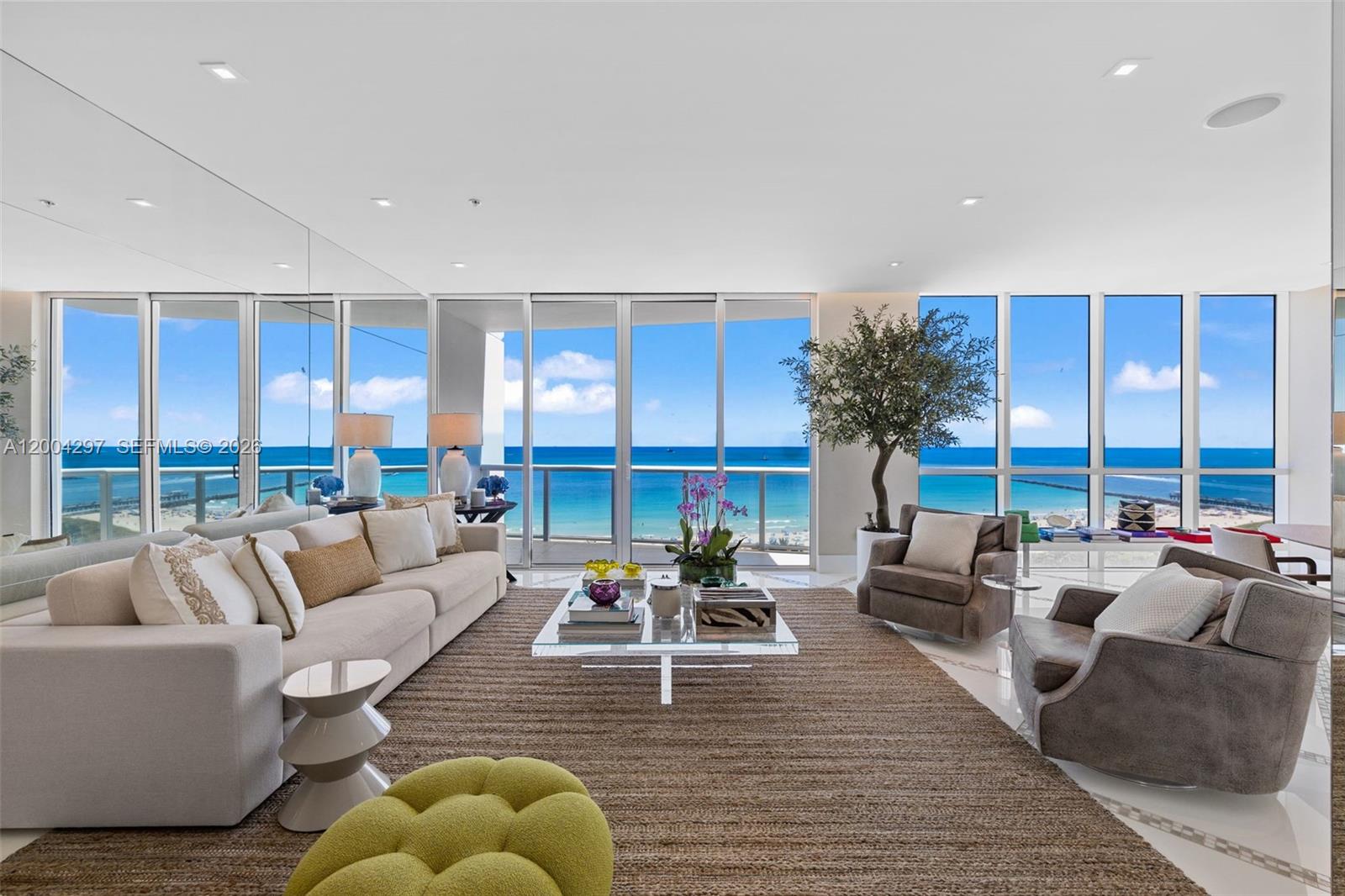 50 S Pointe Dr Unit: 1502/03