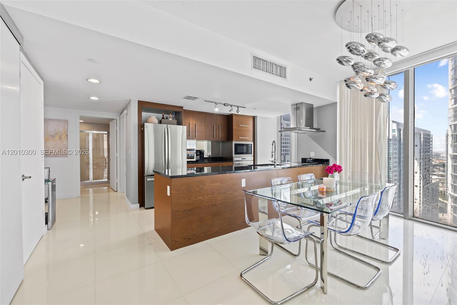 495 Brickell Ave # 3710