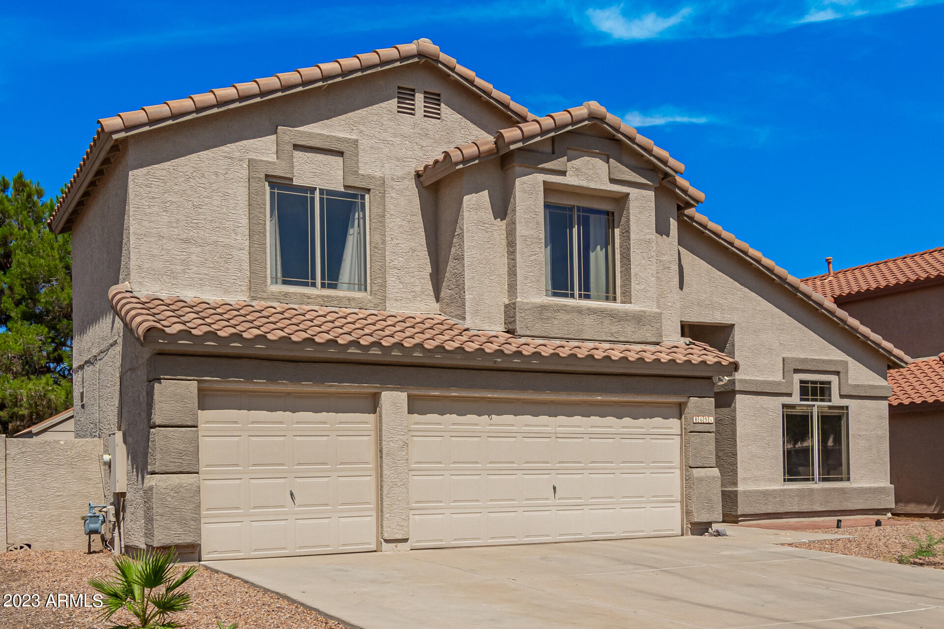 8691 N AHWATUKEE Way