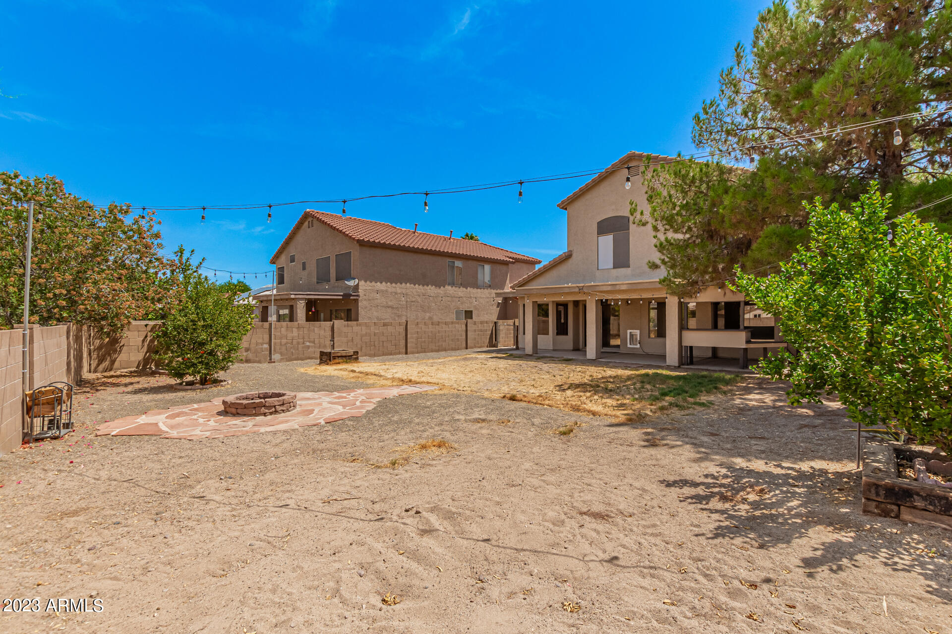 8691 N AHWATUKEE Way