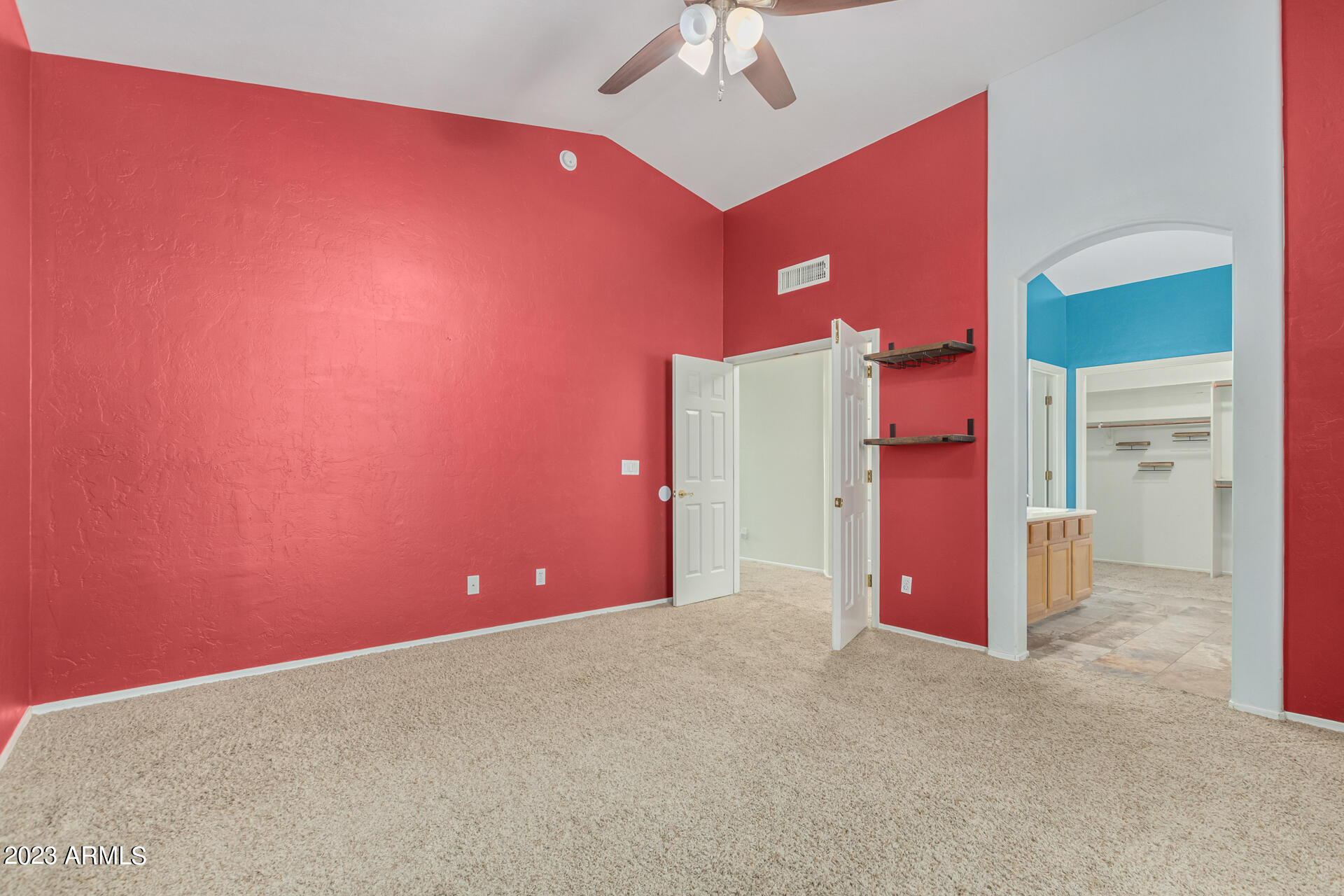 8691 N AHWATUKEE Way