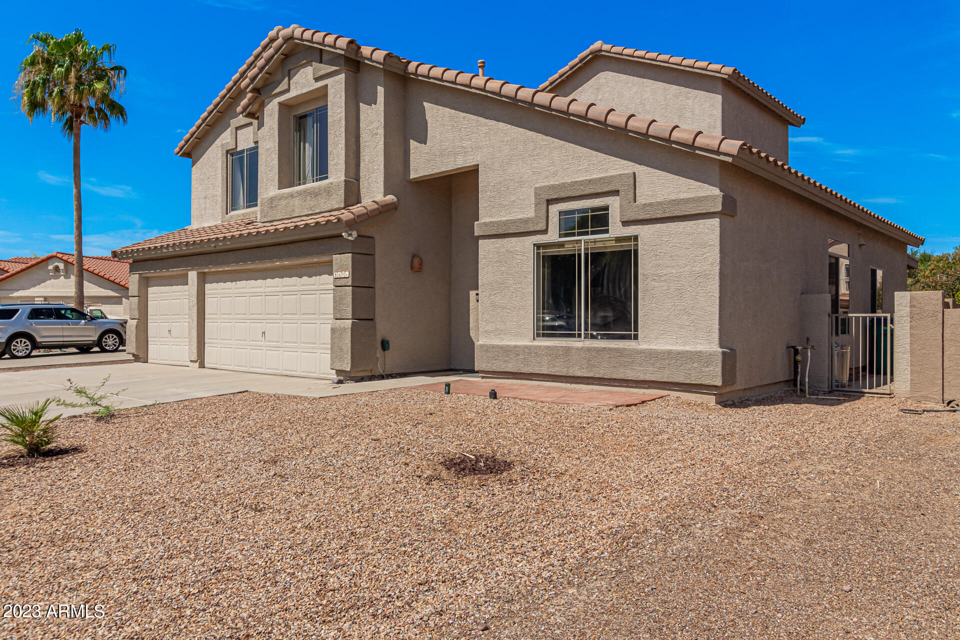 8691 N AHWATUKEE Way