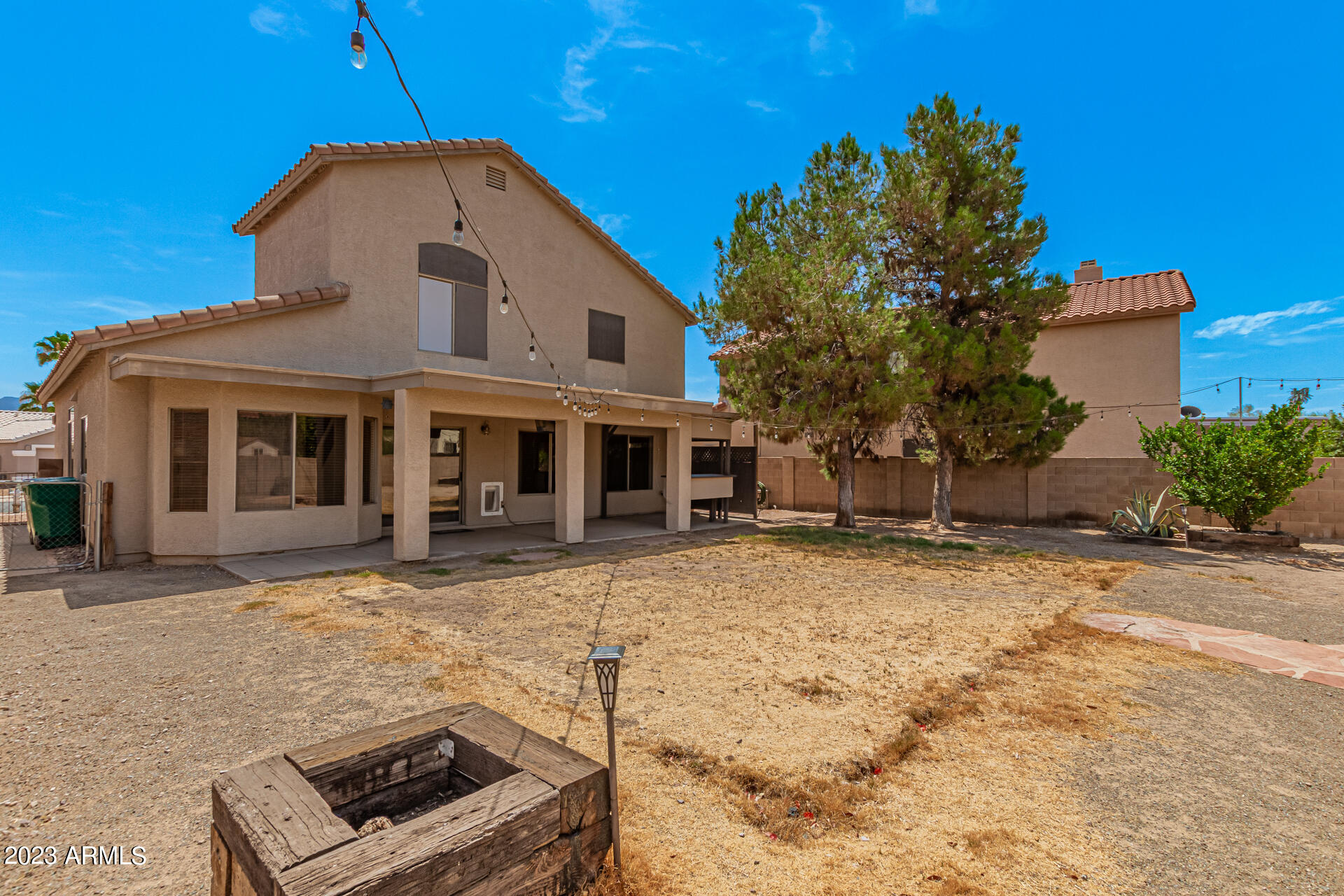 8691 N AHWATUKEE Way
