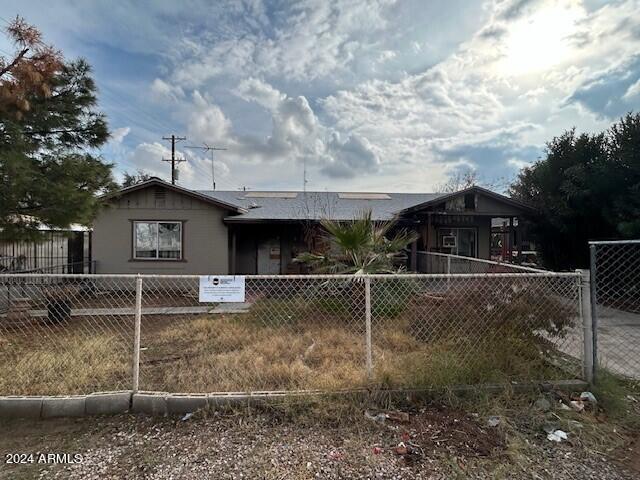 2239 W MEDLOCK Drive