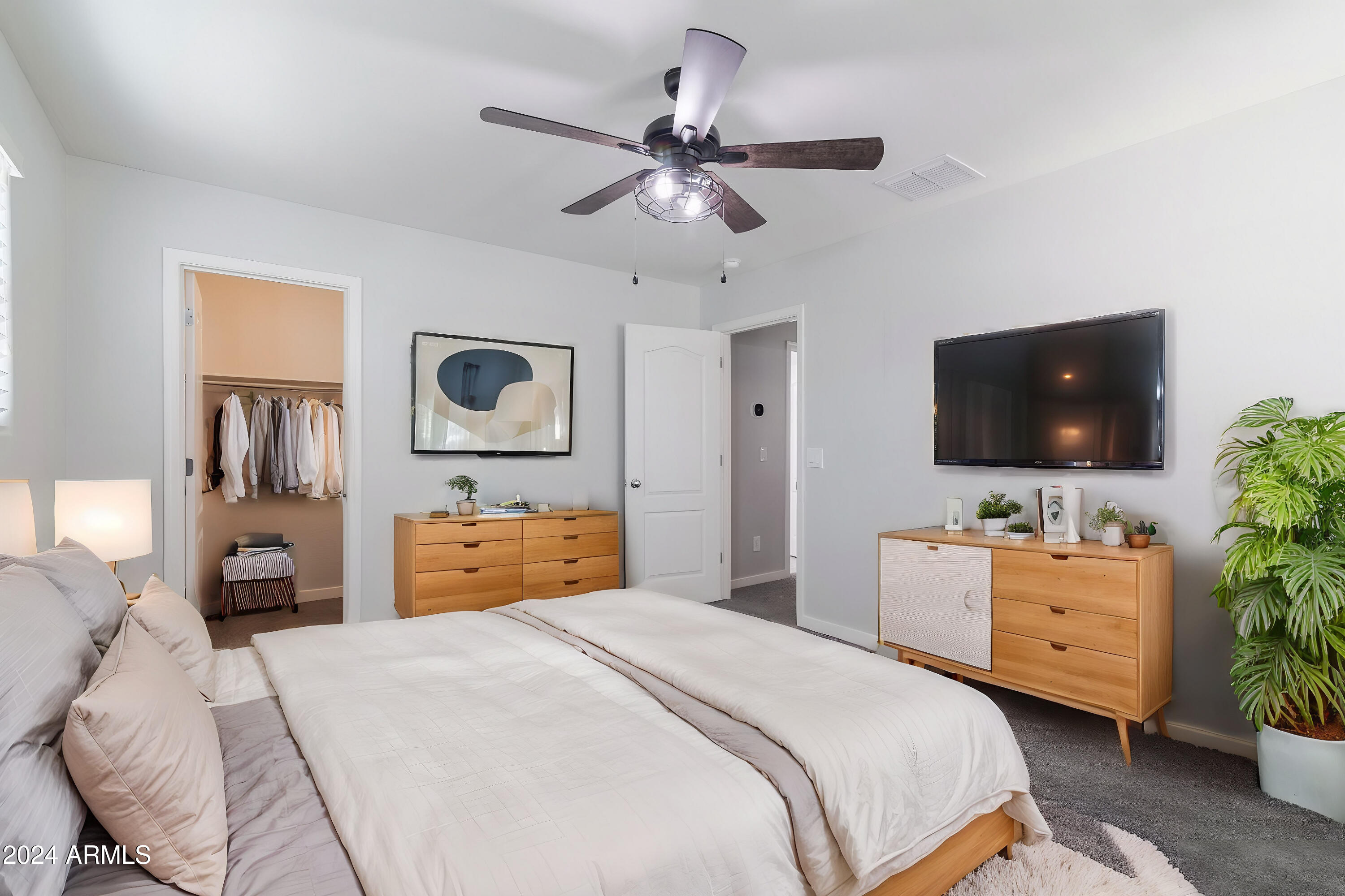 2066 S MARTINGALE Road