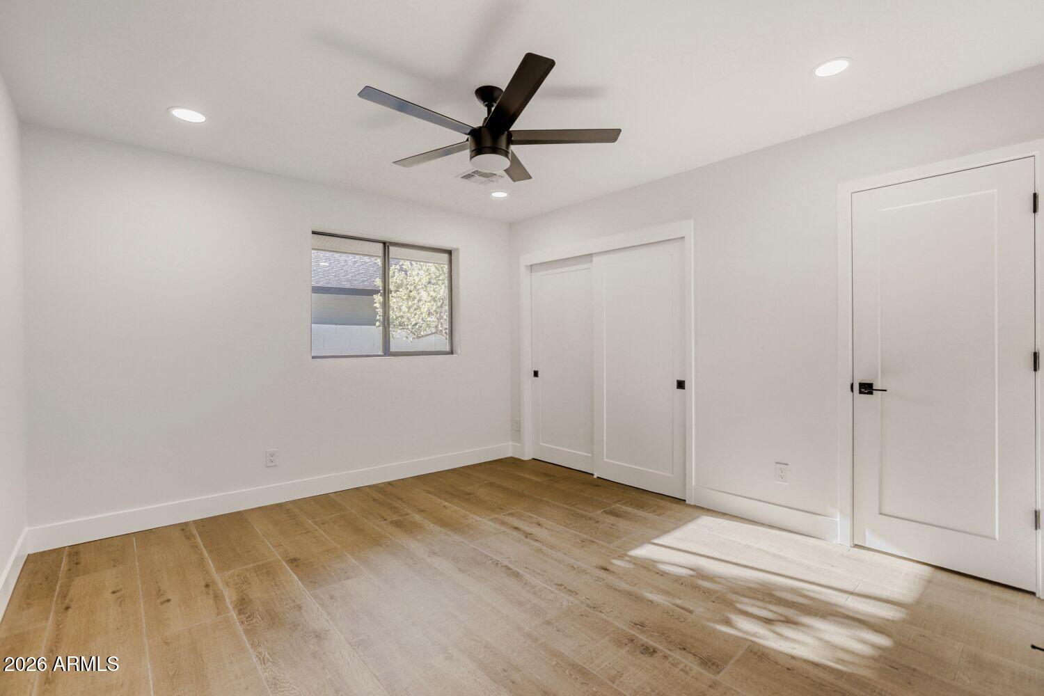 8590 E Via De Dorado