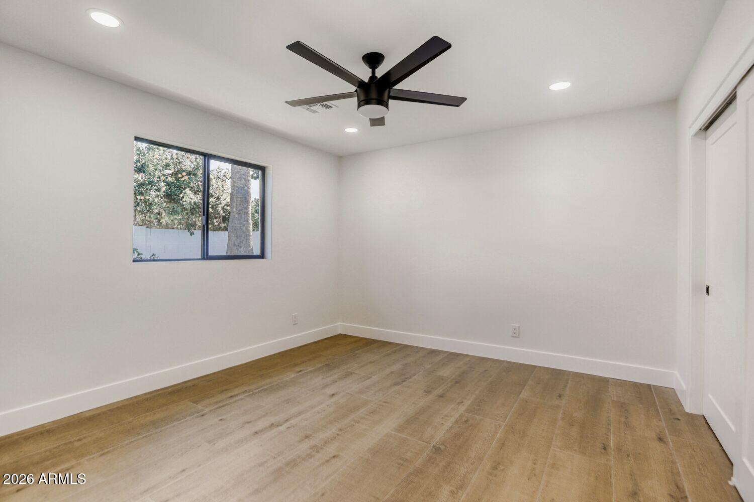 8590 E Via De Dorado