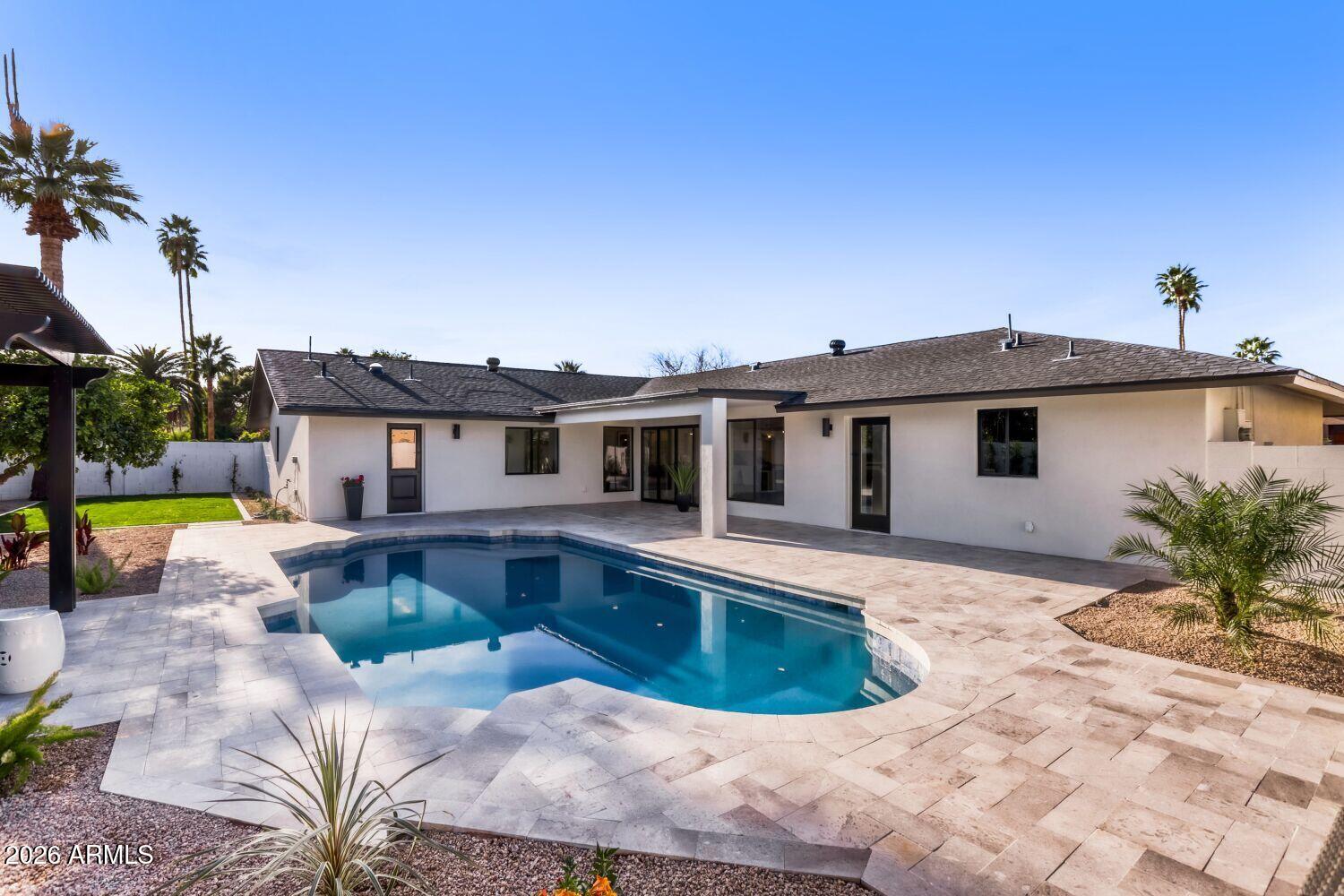 8590 E Via De Dorado