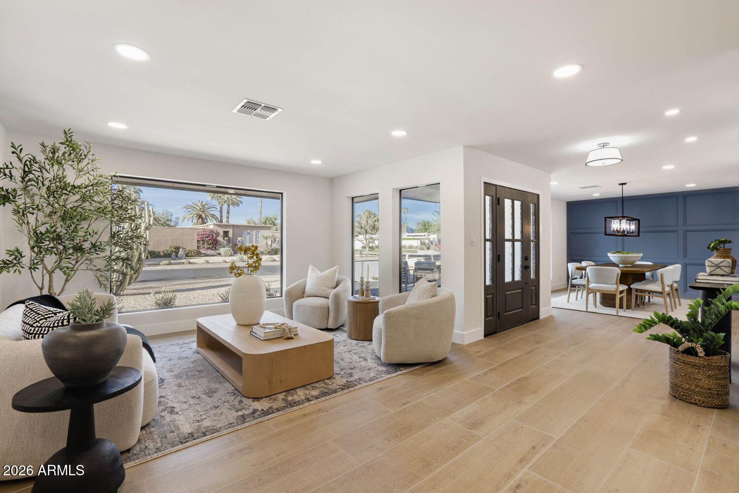 8590 E Via De Dorado