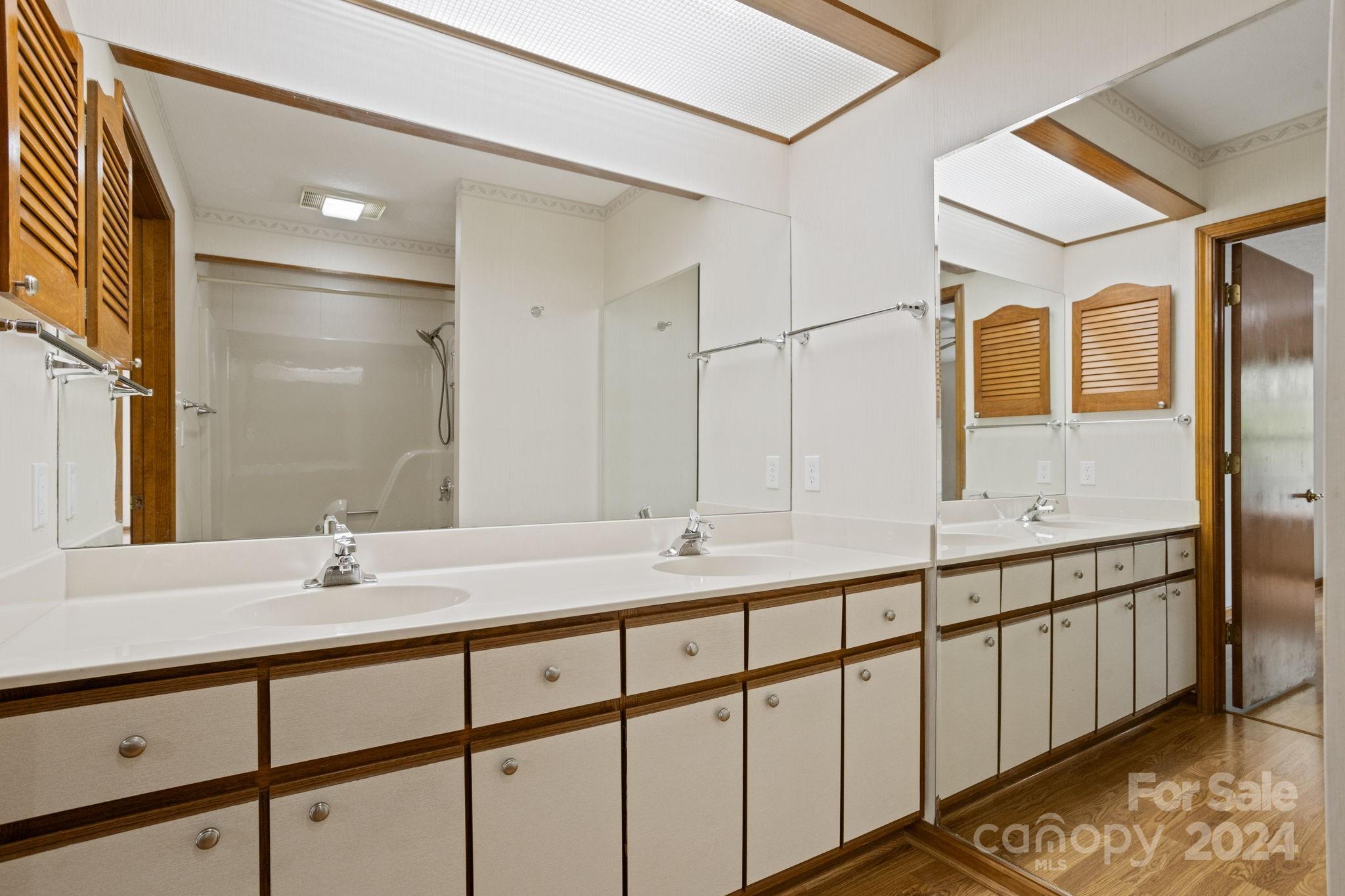 242 Laurel Park Place