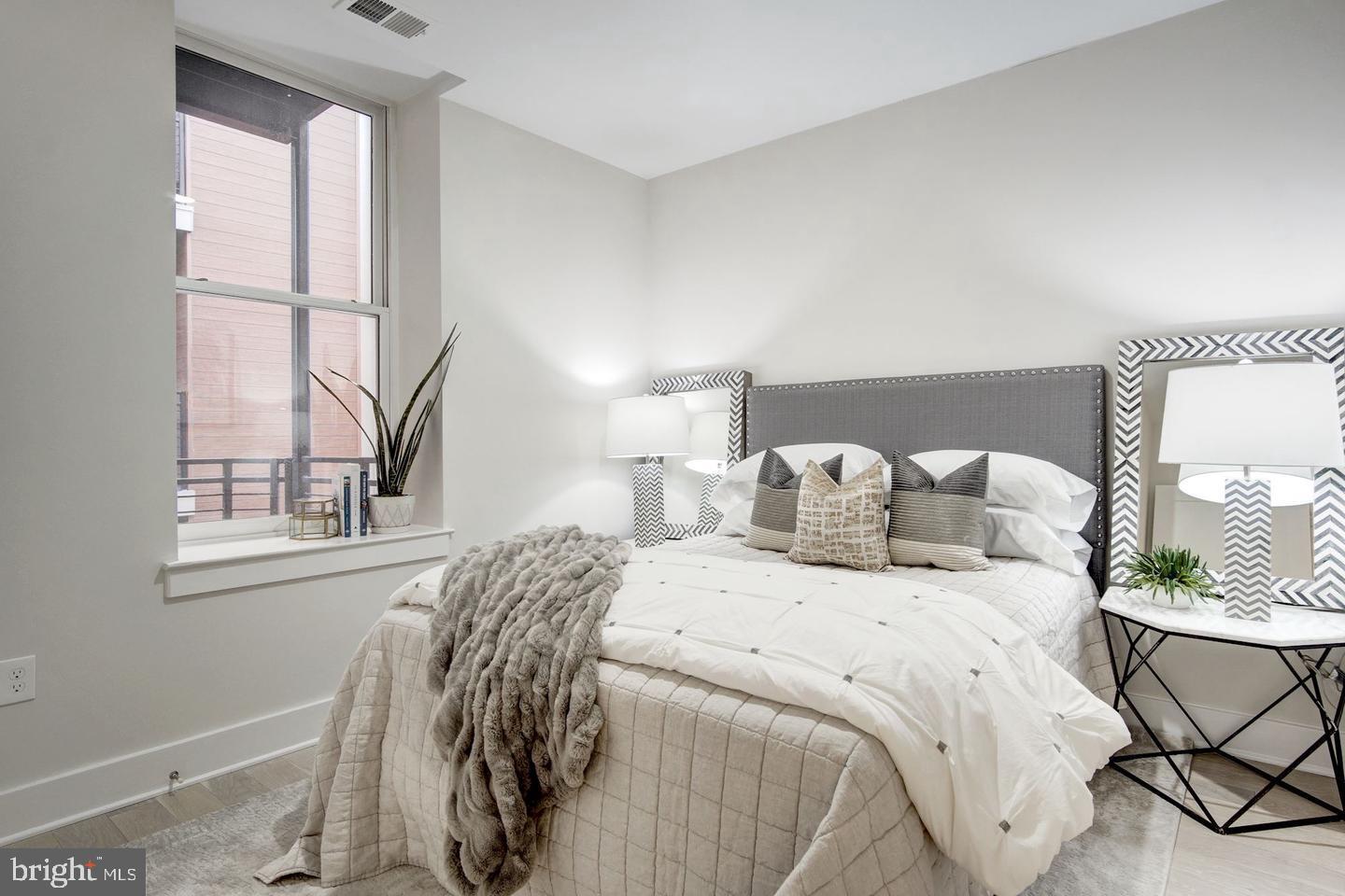1745 N St NW #309