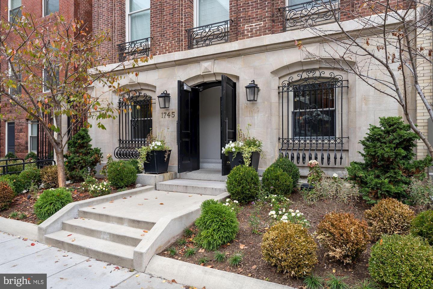 1745 N St NW #309