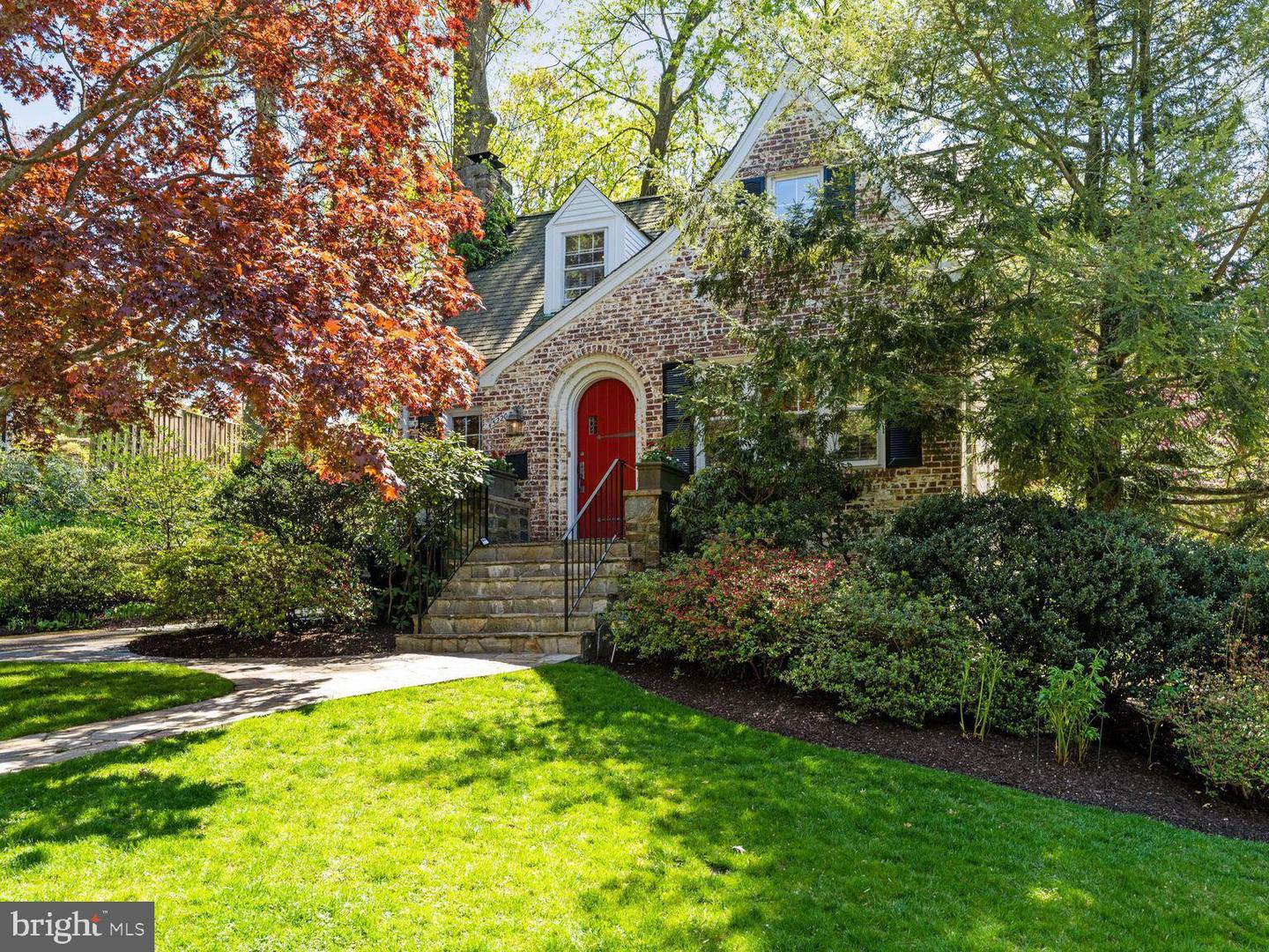 5220 Klingle St NW