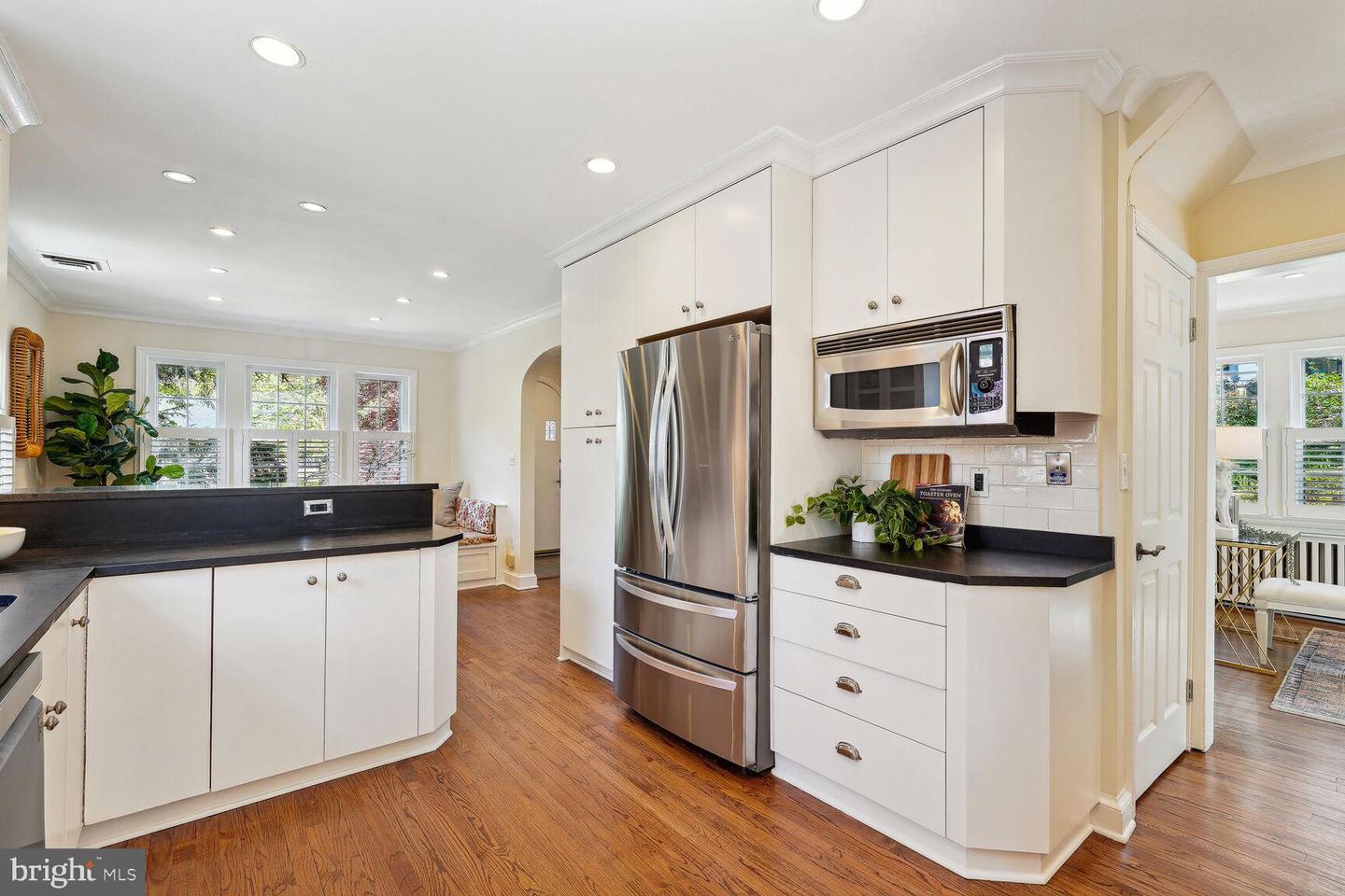 5220 Klingle St NW