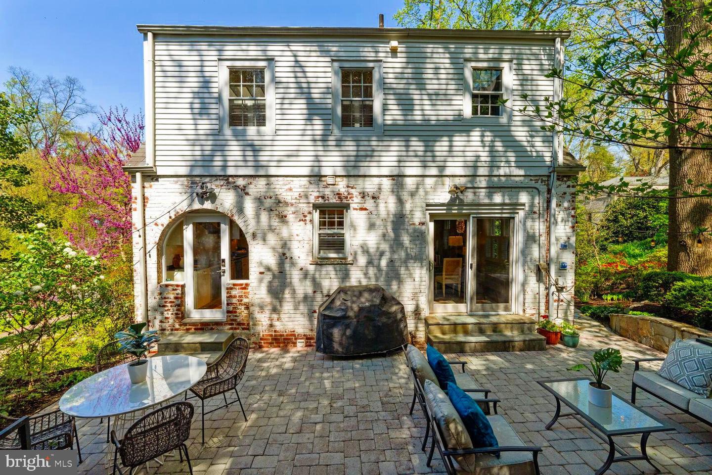 5220 Klingle St NW