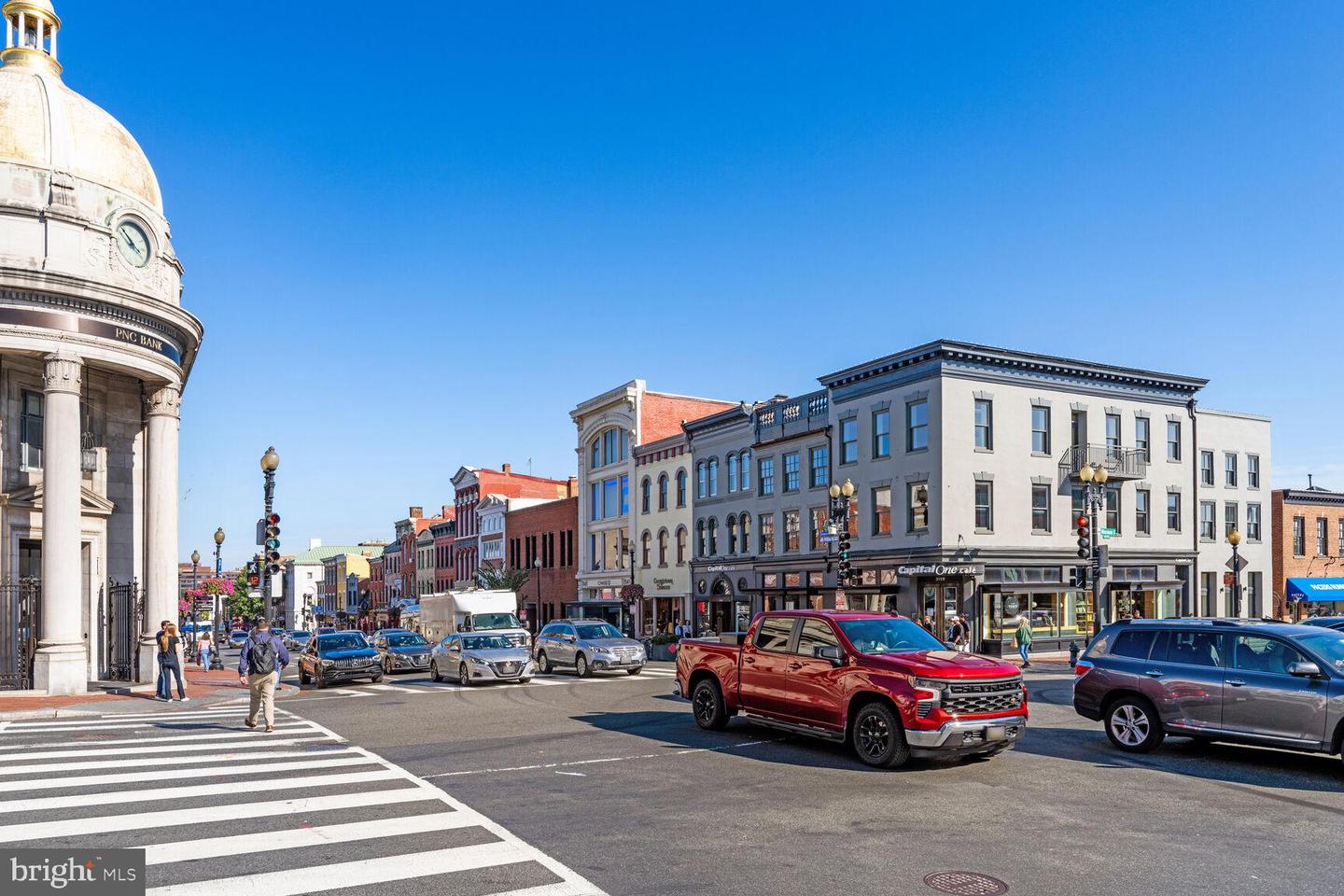 3052 R Street NW #201