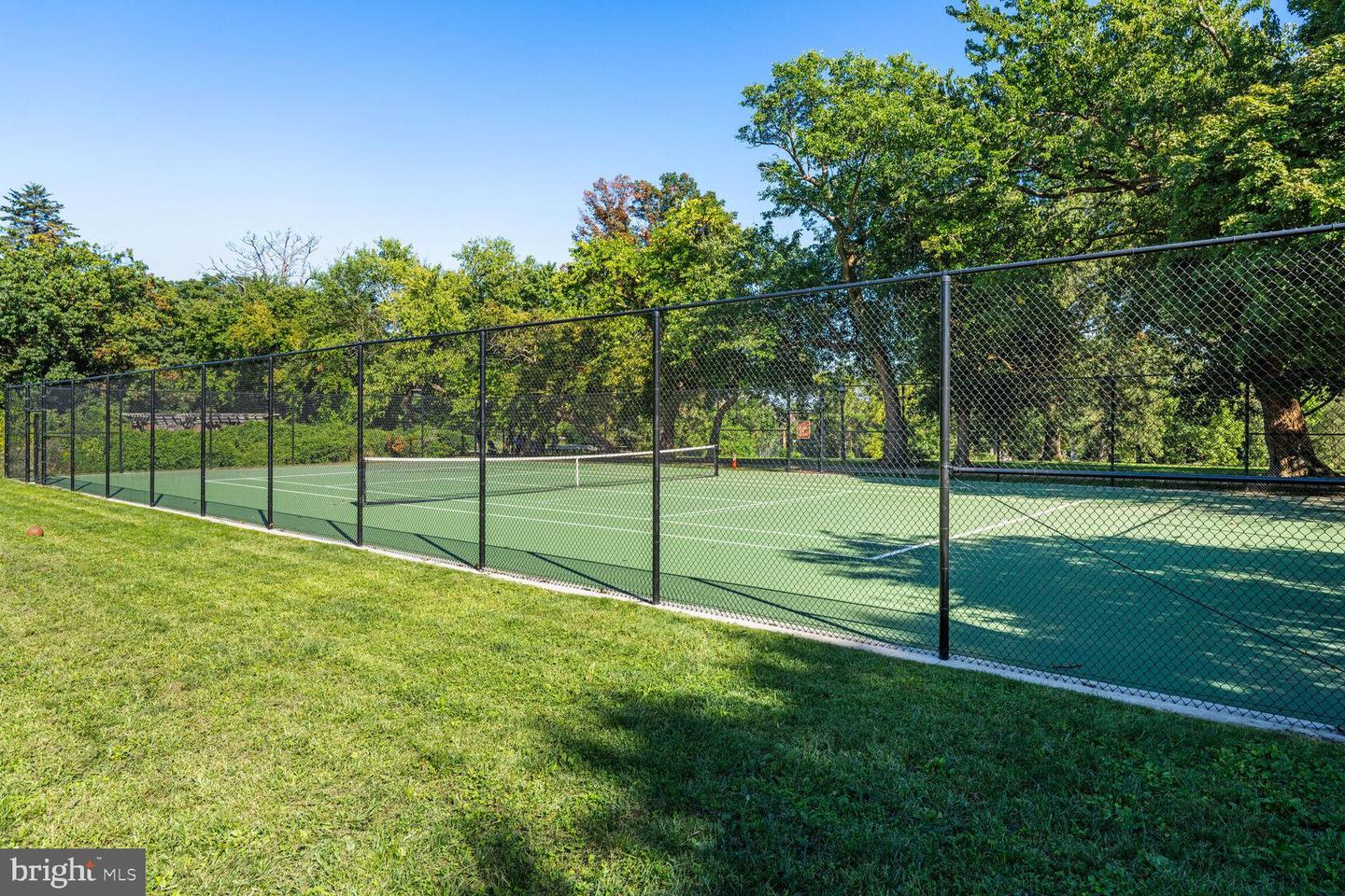 3052 R Street NW #201