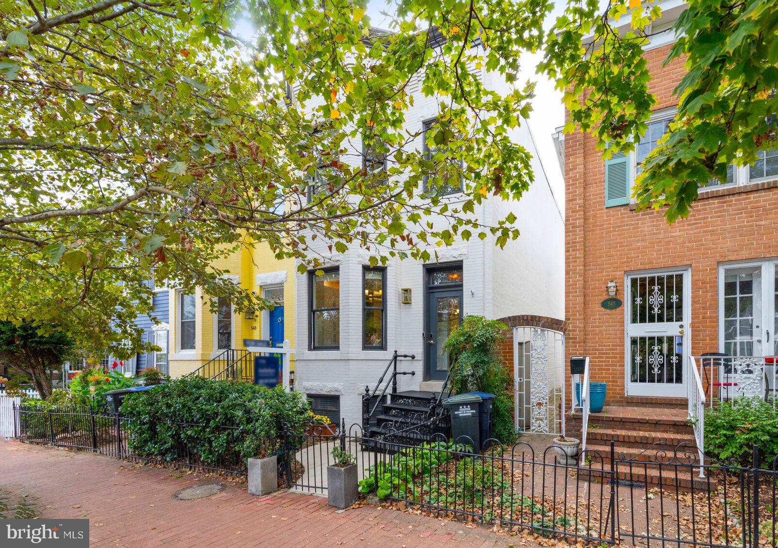 547 4th Street SE