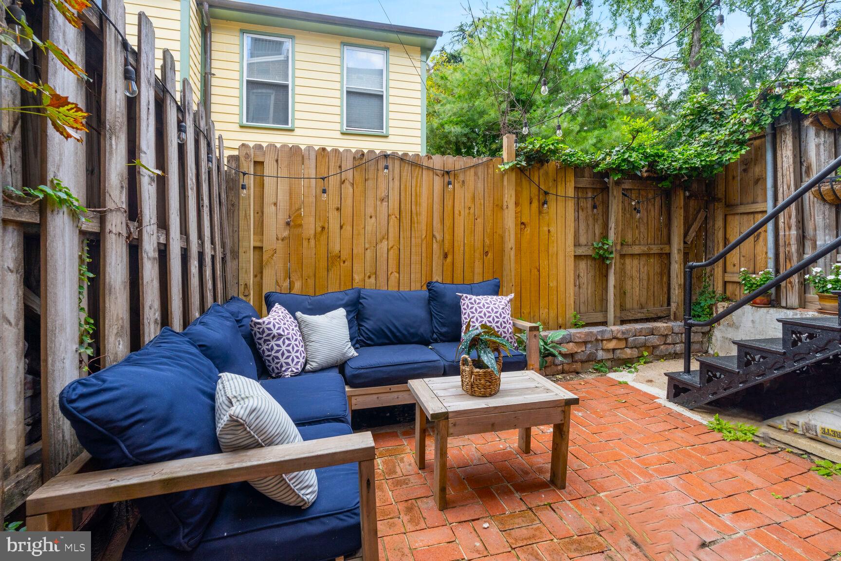547 4th Street SE
